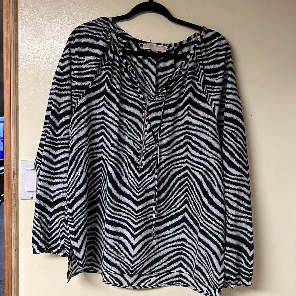 Never worn beautiful top for year round